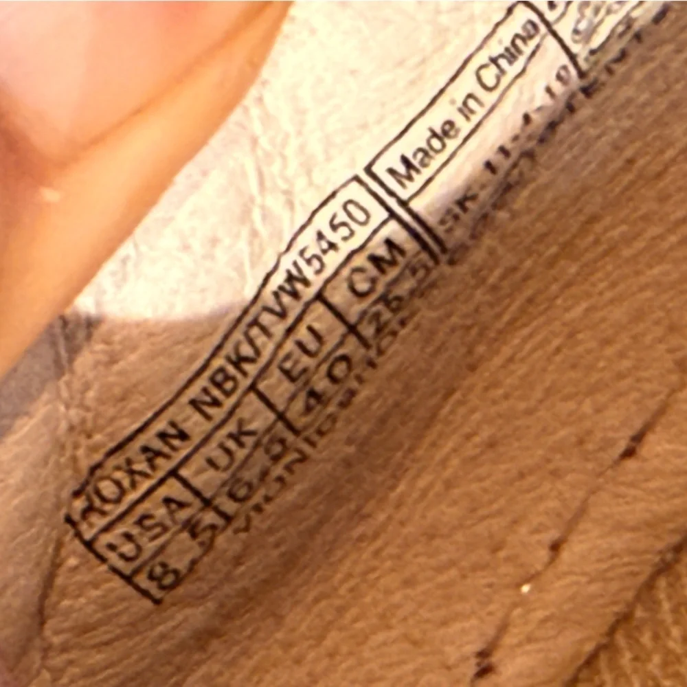 Women’s VIONIC Roxan rose leather sneakers. Size 8.5 - Picture 8 of 8